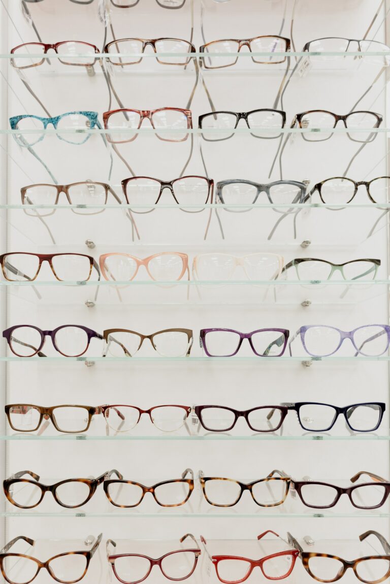 Things to Look for When Comparing How much do eyeglasses cost